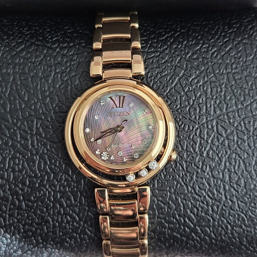 Citizen L Eco Drive women rose gold tone diamonds black mother of pear dial Rare